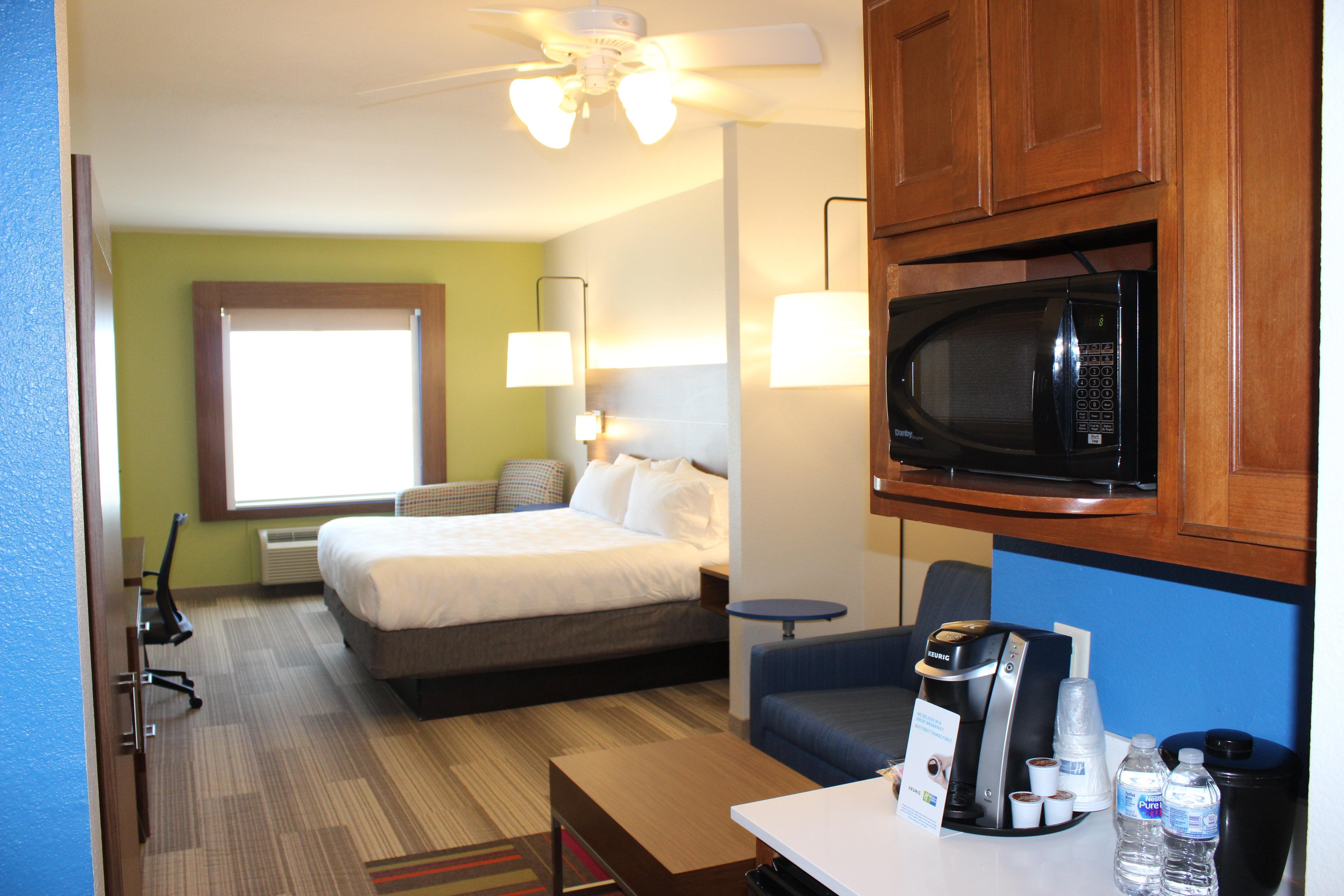 Holiday Inn Express Hotel & Suites Mansfield By Ihg Exterior photo